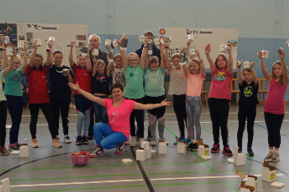 Für den Sportverein Griebel gab es Socken, Armbänder und Tassen mit Zumba-Motiven.