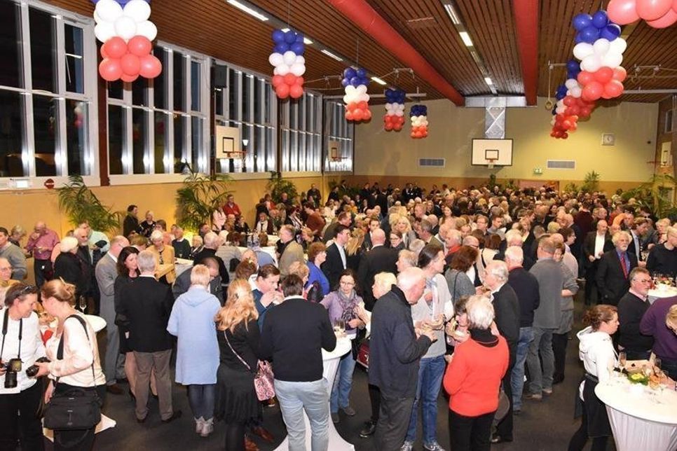 Rund 600 Gäste kamen zum Neujahrsempfang der Gemeinde Scharbeutz in die Turnhalle.