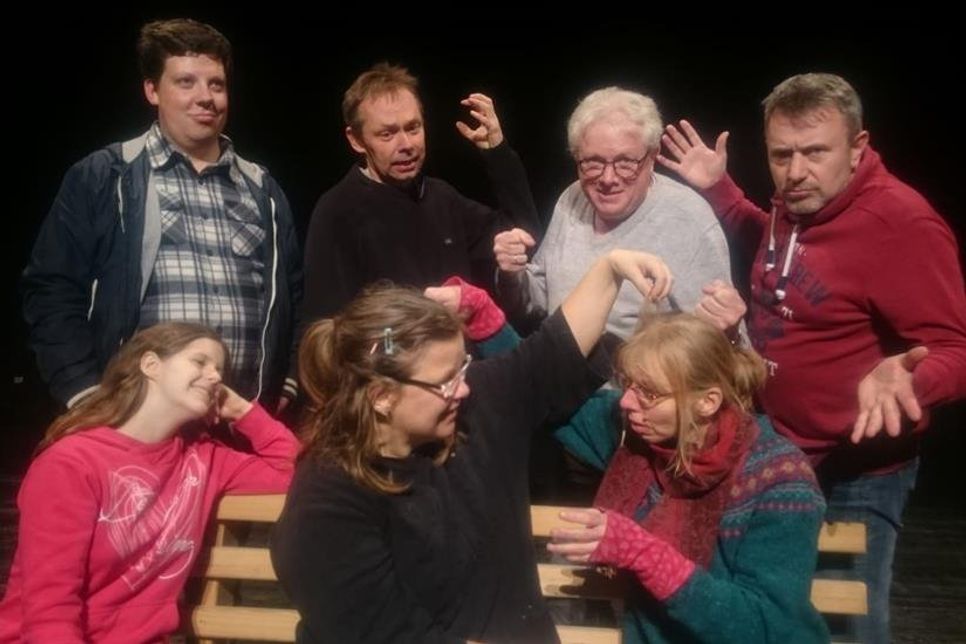 Die Theatergemeinschaft „Kleines Theater Neustadt“ sucht Theaterbegeisterte.