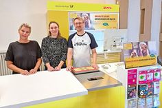 Sorgen dafür, dass die Post ins Stadtzentrum zurückgekehrt ist (von links): Nadine Voigt, Janina Hörmann und René Schwarten.