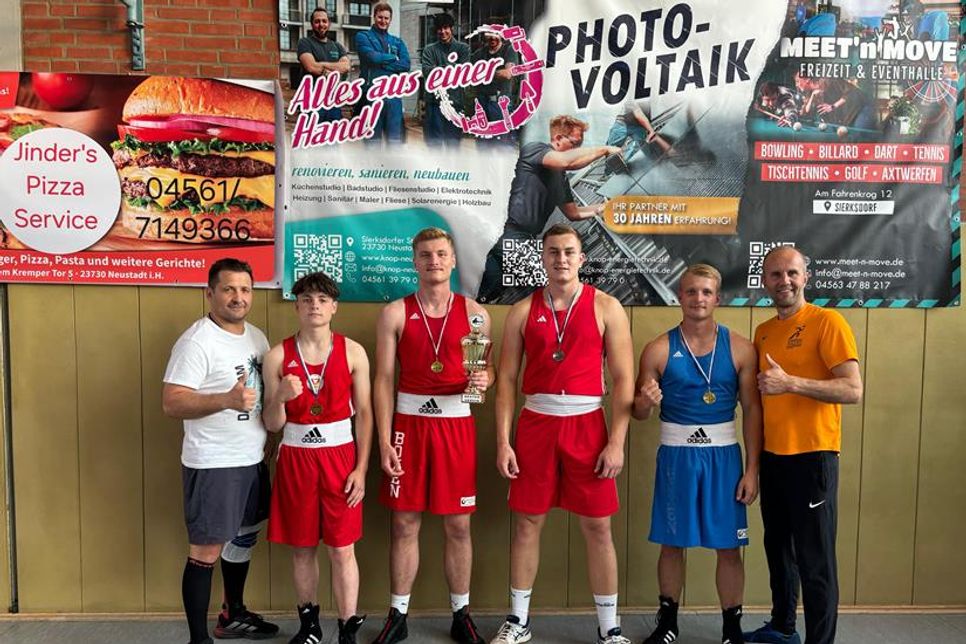 Viktor Abt der Trainer, Kai Kasakewitsch, David Reinke, Jorven Kollbaum, Mitja Lochmüller, Valentin Gepper der Trainer.