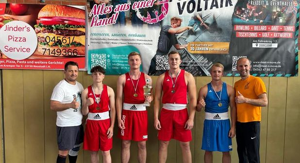 Viktor Abt der Trainer, Kai Kasakewitsch, David Reinke, Jorven Kollbaum, Mitja Lochmüller, Valentin Gepper der Trainer.