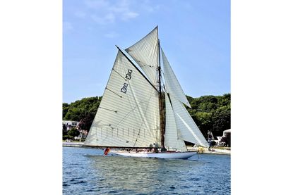 Wird ebenfalls an der Regatta teilnehmen: die 12-Meter-Yacht „Heti“, entworfen und gebaut von Max Oertz.
