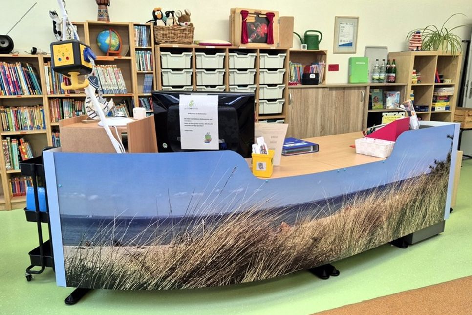 Der Ausleih-Schreibtisch des Bücherhafens.