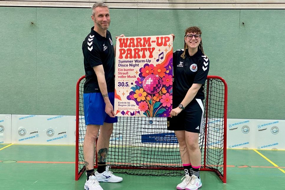 Die Floorball-Trainer des TSV Neustadt, Oliver Scheplitz und Jasmin Stopfkuchen, freuen sich auf das sportliche Wochenende mit der Summer Warm-up Party