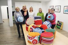 Upcycling-Projekt des Lebenshilfe-Nähtreffs: Sitzkissen aus für den guten Zweck