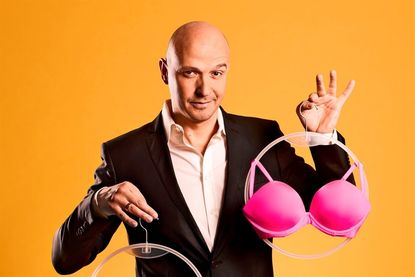 Carsten Höfer ist für sein preisgekröntes Gentlemankabarett bekannt.