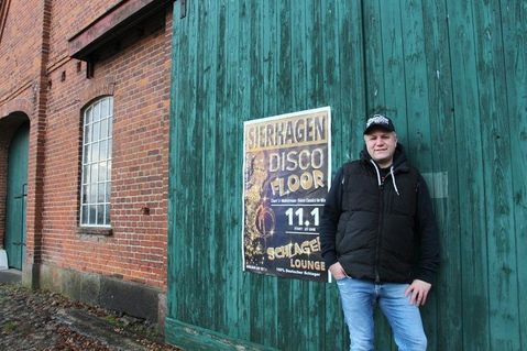 Die Tore der Festscheune öffnen sich am Samstag mit einem neuen Partykonzept. Organisator Stefan Würrer freut sich drauf.