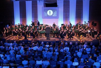 Die Großsporthalle Lensahn wird zum Konzertsaal, wenn das Blasorchester zu seinen Frühjahrskonzerten einlädt.