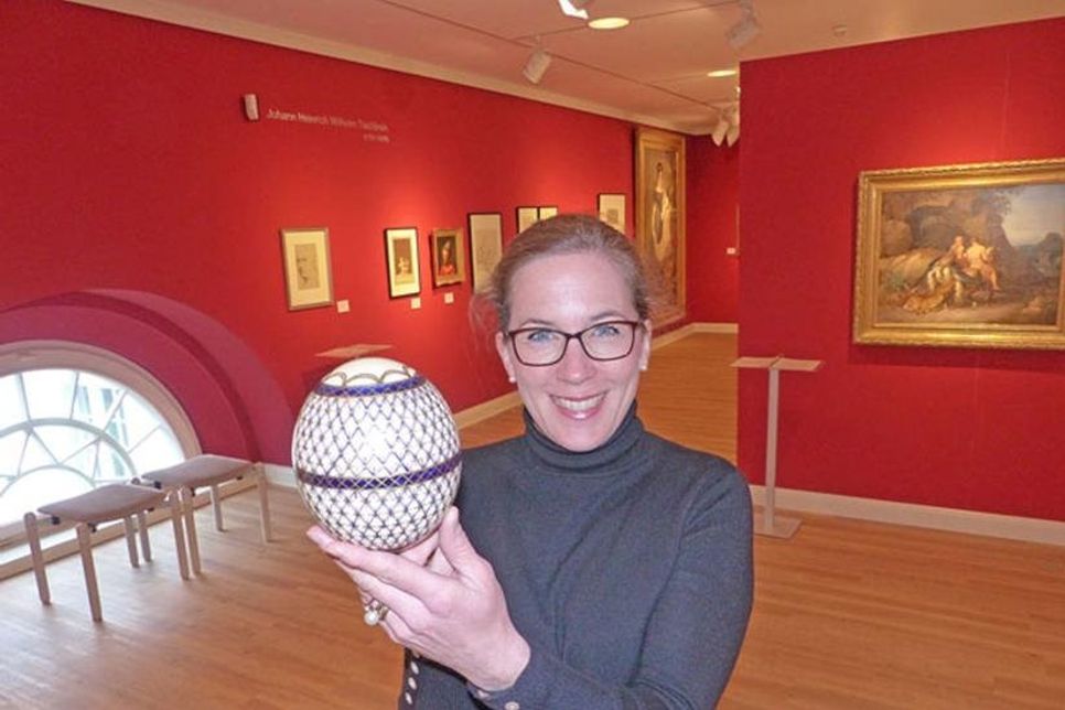 Am kommenden Wochenende lädt das Ostholstein-Museum zu seinem 25. Ostereiermarkt ein – Dr. Julia Hümme hat in diesem Jahr alle 27 Aussteller eingeladen und freut sich auf eine besonders bunte Vielfalt an Ostereier-Kunstwerken.
