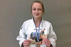 Evelin Martel hat sich am Sonntag, dem 12. Februar für die Deutsche Meisterschaft qualifiziert. Sie erkämpfte sich in Wallenhorst (bei Osnabrück) auf der Norddeutschen Einzelmeisterschaft in der Altersklasse U21 in ihrer Gewichtsklasse den 3. Platz. Es geht für Evelin nun am 11./12.März in Frankfurt an der Oder weiter. (red)