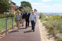 Flanieren zwischen Düne, Strand und Promenade: die neuen Dünenstege machen‘s möglich.