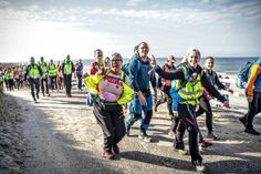 Die Teilnehmer müssen innerhalb von 12 Stunden 50 Kilometer zurücklegen.