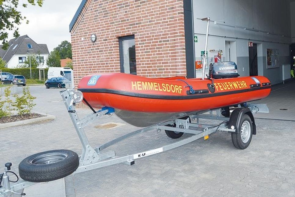 Das neue „Rettungsboot 1“ kann mit maximal vier Personen besetzt werden und kommt auf dem Hemmelsdorfer See und auf der Ostsee zum Einsatz.
