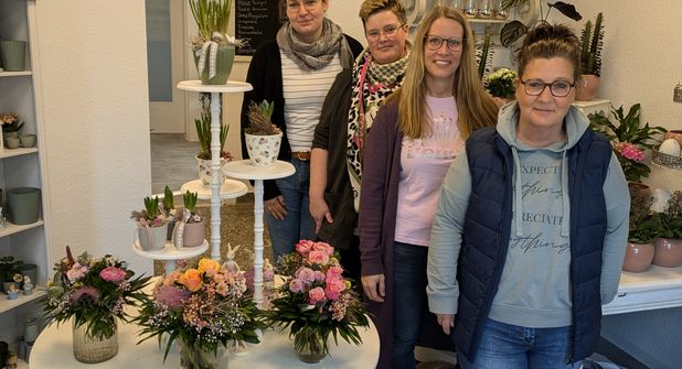 Foto von vorn nach hinten: Fleur Friedrichsen, Alexandra Blöß (Inhaberin), Aileen Ritter und Nicole Thomm.
