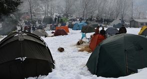 Über 3.100 Biker hatten bei Schnee und Eis ihr Lager im „Hexenkessen von Loh“ in der Gemeinde Thurmansbang (Bayrischer Wald) aufgeschlagen.