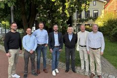 Der neue gewählte Vorstand der Tischler-Innung Ostholstein (v. lks.): Björn Blöhs, Bastian Stein, Mike Wulf, Axel Mielke, Jens-Peter Kraushaar, Martin Specht und Heiko Holst.