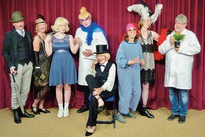 Bühne 15 VHS feiert Premiere am 31. Oktober: „Es menschelt wieder“ – Eine musikalische Collage