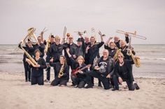 Die BANDfelder versprechen einen unterhaltsamen Abend mit Bigband-Sound in besonderer Atmosphäre.