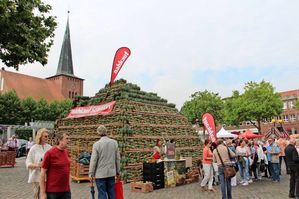 Ungewöhnliches Bauwerk auf dem Marktplatz.