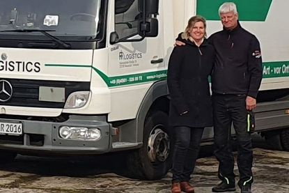 Ein vertrauens- und respektvoller Umgang mit dem Hab und Gut ihrer Kunden ist für Inhaber Rolf Roggensack und Umzugsberaterin Silke Dumke grundlegend.