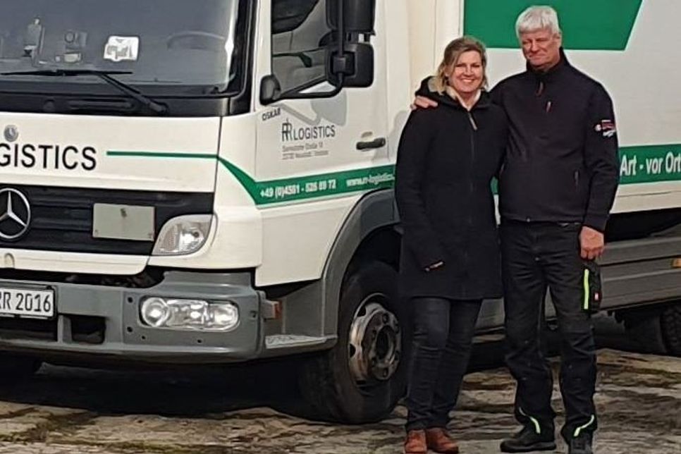 Ein vertrauens- und respektvoller Umgang mit dem Hab und Gut ihrer Kunden ist für Inhaber Rolf Roggensack und Umzugsberaterin Silke Dumke grundlegend.