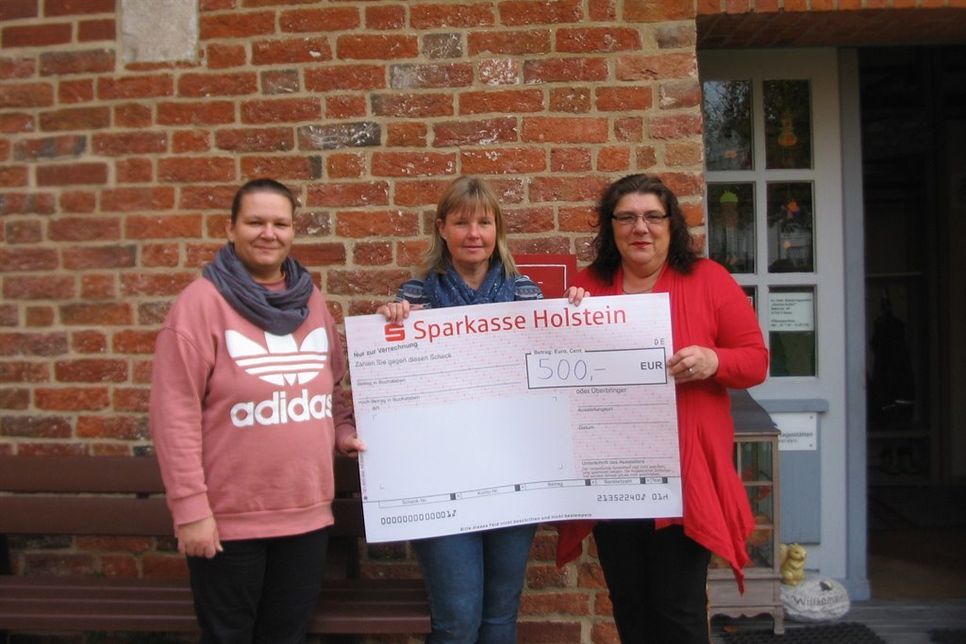 Peggy Schröder, Michaela Will (Kita-Leitung) und Christine Marquardt (v. lks.).