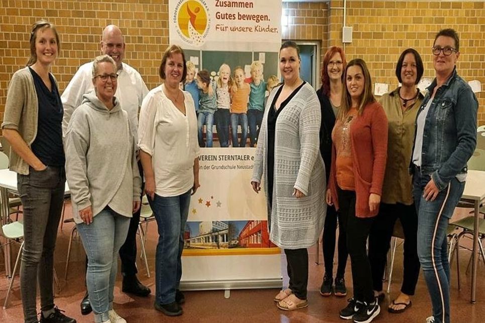 Der Vorstand mit der neuen 1. Vorsitzenden Katrin Casper (5. v. re.).