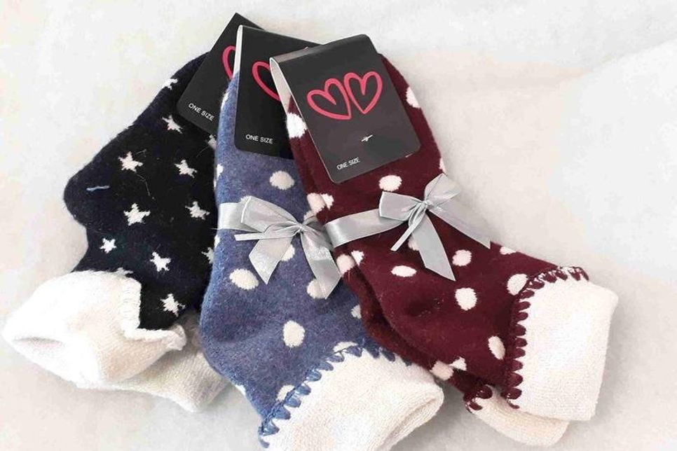 Bei eska gibt es in dieser Woche herrliche Kuschelsocken.