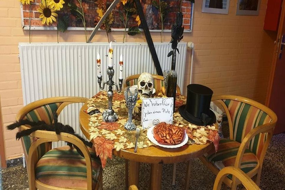 Gruselige Dekoration zur Halloweenparty.