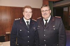 Gemeindewehrführer Thomas Scharbau (rechts) mit dem neu gewählten Stellvertreter Stefan Schoenfeld aus Niendorf.