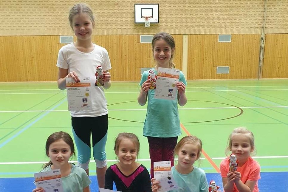 Turnerinnen 5 bis 9 Jahre.