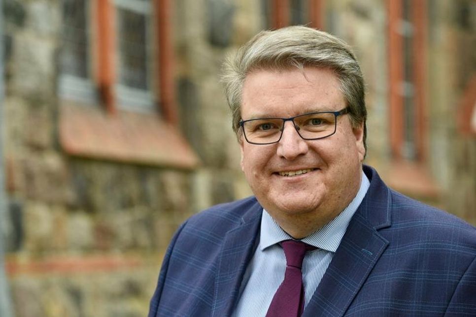 Mit seiner Bewerbung um eine zweite Amtszeit stellt sich Propst Dirk Süssenbach dem Votum der Synodalen.