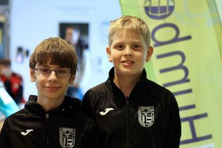 Die Jungschützen Oliver Meisburger (lks.) und Tjalf Schöning.