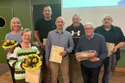 Die für langjährige Vereinstreue geehrten Mitglieder.