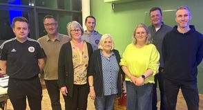 Das Vorstandsteam mit Moritz Meyer (Beisitzer), Alexander Wengelewski (Vorstand Finanzen), Anett Virsnitis (Vorstand Sport), Gabriele Thiele (Vorstand Verwaltung), Beisitzerin Daniela Krüger, Jonas Klemens (Ehrenrat) sowie Beisitzer Oliver Schlepitz (v. lks.)