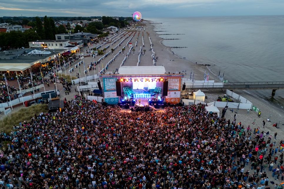 Das „Sonne, Strand & Sterne Festival 2026“ findet vom 1. bis 5. Juli am Grömitzer Strand statt.