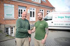 Michael Tretow hat die Tischlerei Tretow an Jan Daun (re.) übergeben.