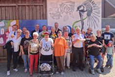 Die Teilnehmenden des inklusiven Graffiti- und Kreativprojektes.
