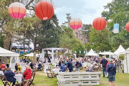 Die Lukullische Garden Party im Strandpark gegenüber „Gosch“ bietet wieder besondere Leckereien zum Schlemmen und Genießen an.