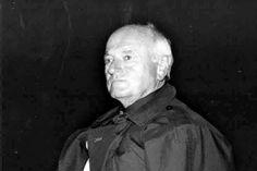 Timmendorfer Strands Alt-Bürgermeister Gerhard Fandrey, hier beim Großen Zapfenstreich im Juni 2000, starb am 26. Februar im Alter von 86 Jahren.