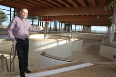 Das große Becken im Dahmer Schwimmbad ist seit Juni geschlossen. Derzeit denken Bürgermeister Harald Behrens und die DWG über eine alternative Nutzung nach. Die CDU favorisiert weiterhin den Erhalt.