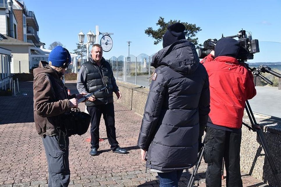 Der Niendorfer Hotelier Stephan Muuss im Gespräch mit dem NDR Fernsehen.