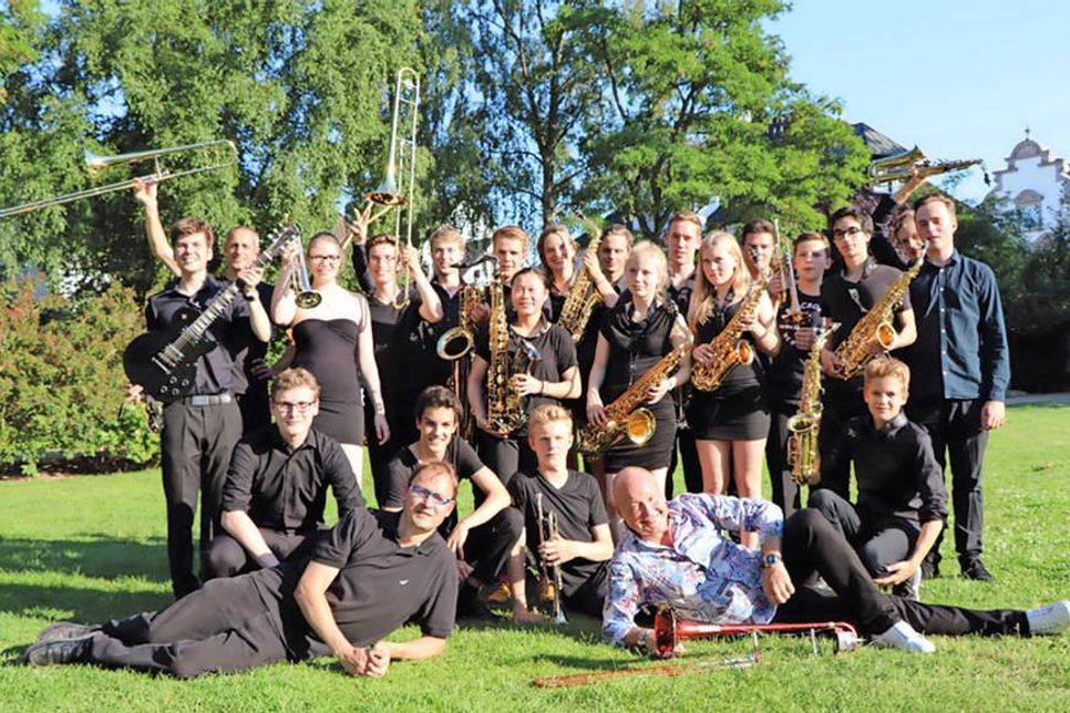 Die Big Band des Ostsee-Gymnasiums Timmendorfer Strand freut sich auf viele Besucher der Big Band Night im Großen Saal des Maritim Seehotels. (Foto: OGT)