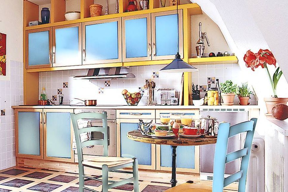 Naturfarben verbinden Umweltfreundlichkeit mit der Möglichkeit, der Kreativität in den eigenen vier Wänden freien Lauf zu lassen. Foto: djd/biopin.