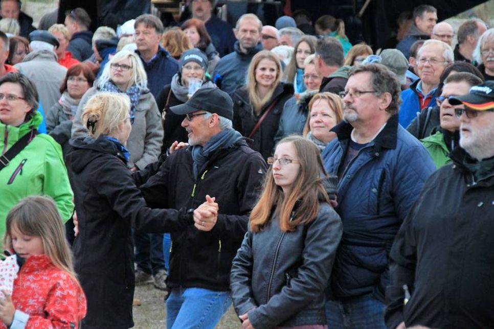 Grandiose Stimmen und bekannte Ohrwürmer ließen so manchen Besucher das Tanzbein schwingen.