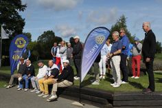 Mitglieder des Rotary Club Neustadt-Ostsee und Lions Club Neustadt bei der Siegerehrung.