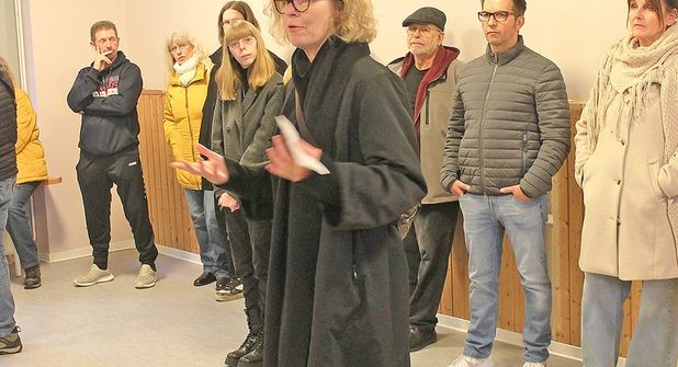 Swantje Meininghaus setzt sich mit einer Unterstützergruppe für einen attraktiven Dorfmittelpunkt in Süsel ein.