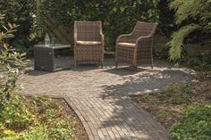 Mit Pflasterklinker lässt sich der Garten strukturieren und Funktionsbereiche abgrenzen.
