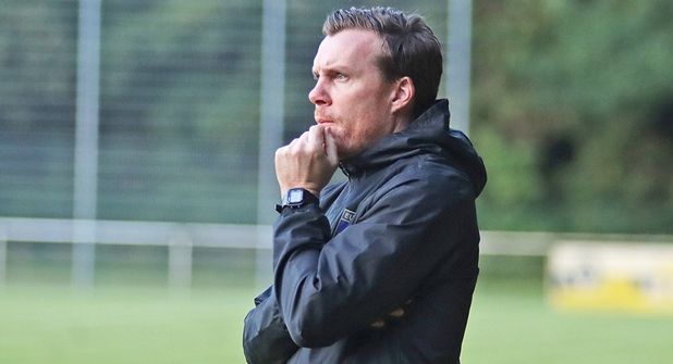 08-Trainer Dennis Jaacks bescheinigte dem Schiedsrichter fehlendes Oberliga-Niveau.